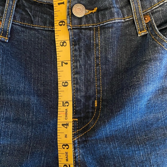 Levi’s High Rise Boyfriend Relaxed Straight Jeans - Picture 9 of 14